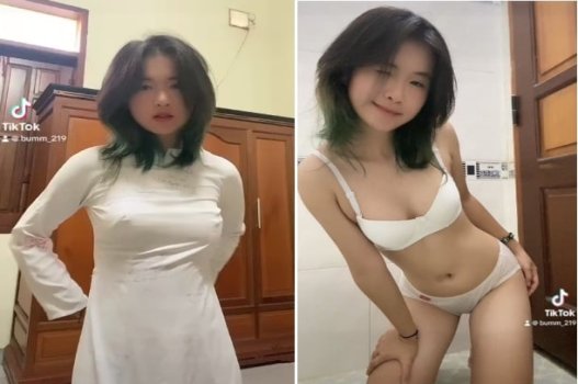 Nữ sinh táo bạo với những cặp vếu mới nổi