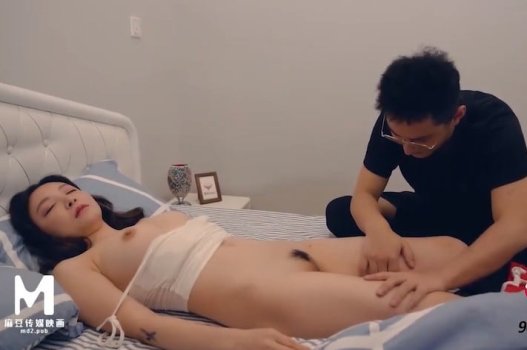 Sex nóng bỏng mê hoặc của cô nàng Triệu Gia Mai